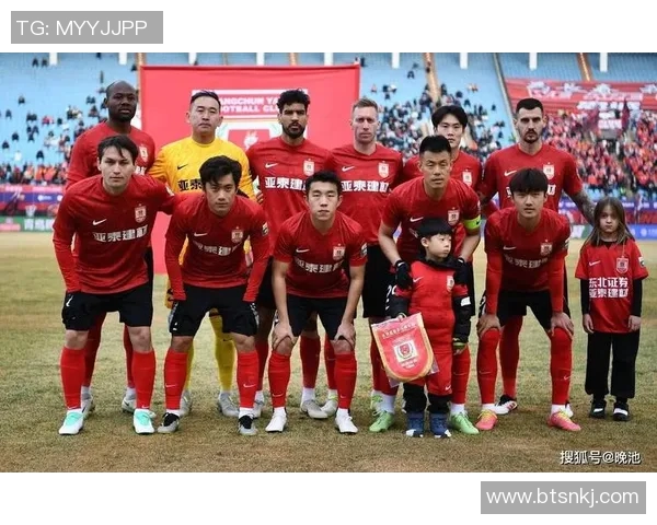 中超联赛最新动态：多队引援动作频繁，争冠形势愈加复杂